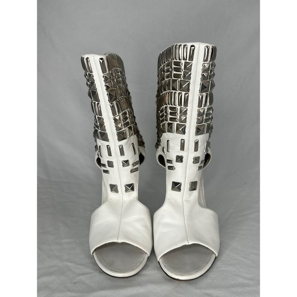 Giuseppe Zanotti Studded Cut out Booties - Picture 4 of 9